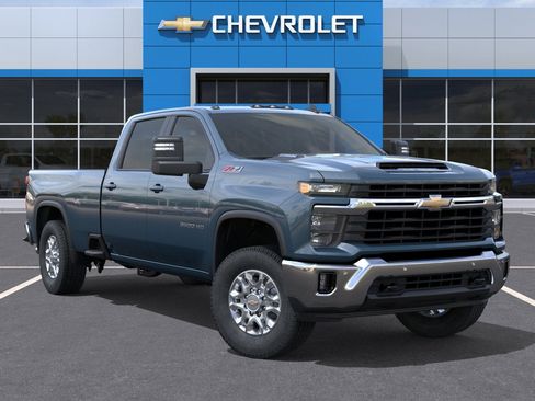 New 2026 Chevrolet Silverado 3500 LT AWD/4WD image 7