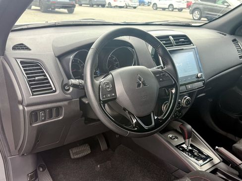 Used 2024 Mitsubishi Outlander Sport AWD image 16