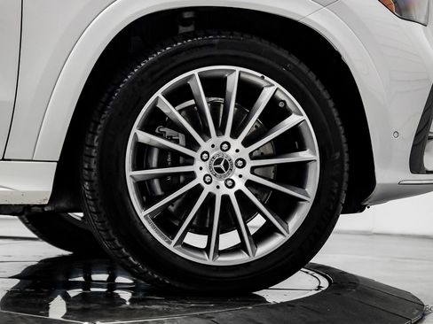 Used 2025 Mercedes-Benz GLE 450 4MATIC w/ AMG Line Exterior image 93