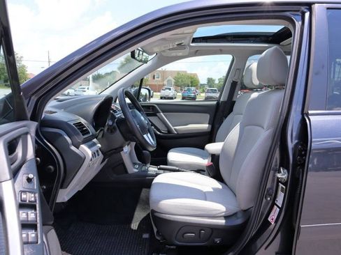 Used 2018 Subaru Forester 2.5i Premium AWD/4WD image 9