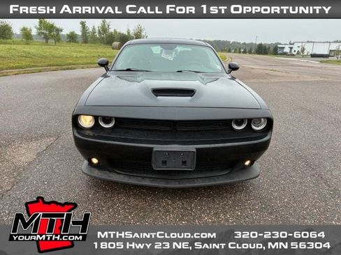 Used 2021 Dodge Challenger GT AWD/4WD image 3