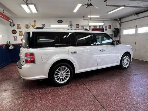 Used 2019 Ford Flex SEL w/ Equipment Group 202A AWD/4WD image 3