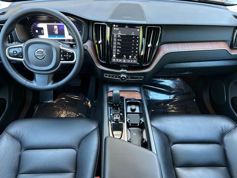Certified 2023 Volvo XC60 T8 Plus w/ Protection Package Premier image 15