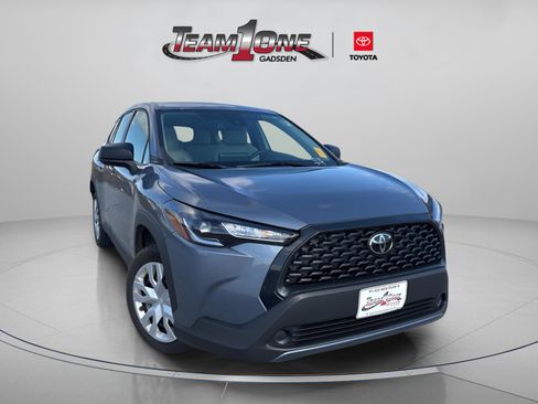 Certified 2022 Toyota Corolla Cross L image 1