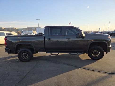 Used 2022 Chevrolet Silverado 2500 Custom w/ Custom Value Package image 16