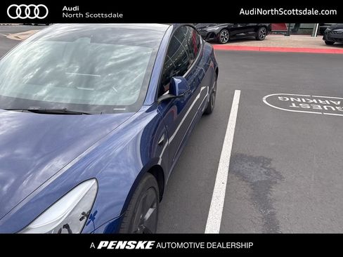 Used 2023 Tesla Model 3 Standard Range image 1