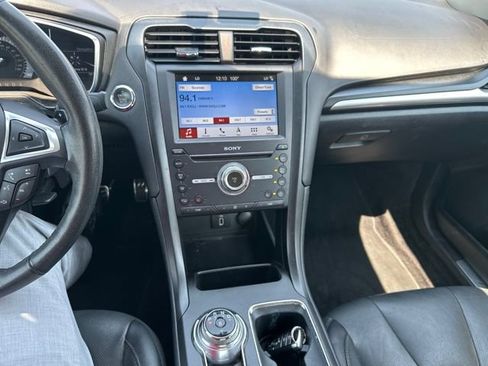 Used 2017 Ford Fusion Titanium FWD image 20