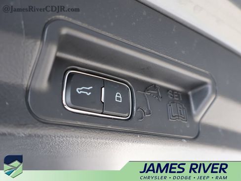 Used 2026 Ford Explorer ST w/ Sun And Sound Package AWD/4WD image 17