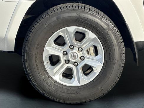 Used 2020 Toyota 4Runner SR5 image 26