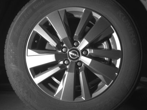 Used 2025 Nissan Pathfinder SV AWD/4WD image 13