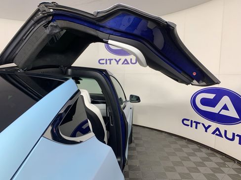 Used 2017 Tesla Model X 75D image 35