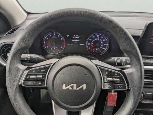 Used 2023 Kia Forte LXS FWD image 25
