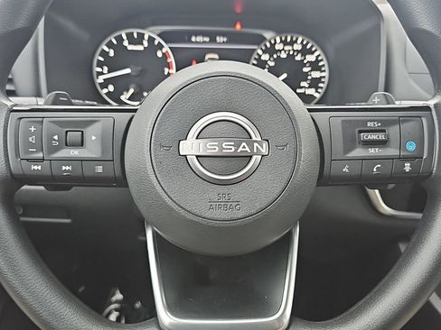 Used 2023 Nissan Rogue SV AWD/4WD image 23