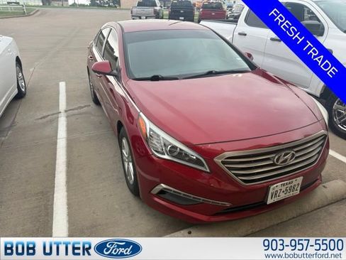 Used 2015 Hyundai Sonata SE FWD image 2