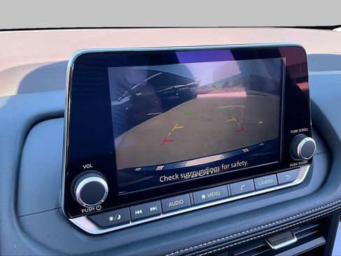 Used 2023 Nissan Rogue SV FWD image 23