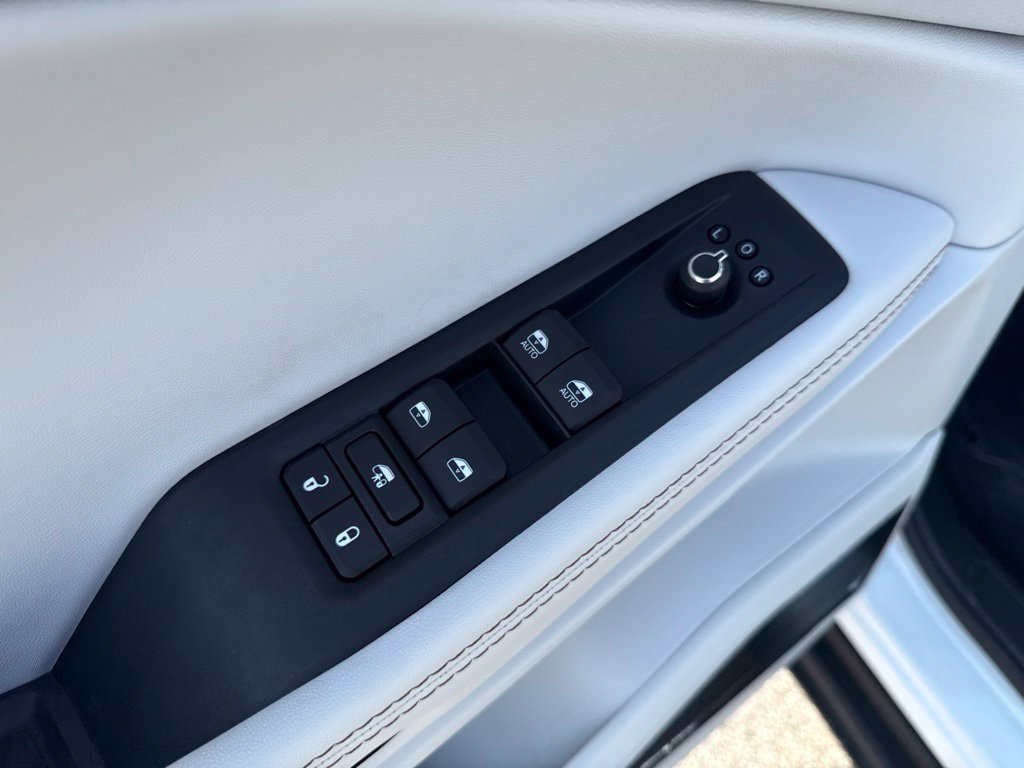 New 2026 Jeep Cherokee Overland AWD/4WD image 19