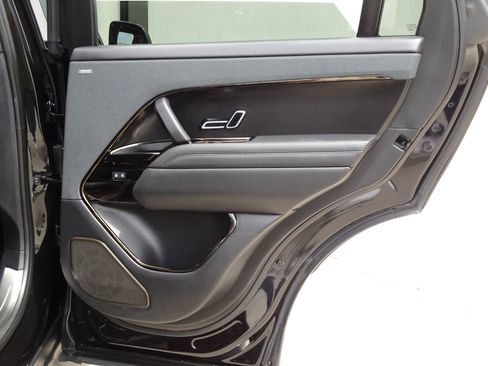 Used 2024 Land Rover Range Rover Sport AWD/4WD image 17