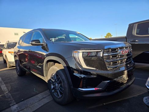 Certified 2025 GMC Acadia Elevation image 2