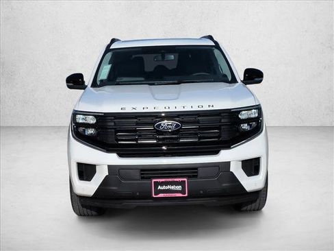 New 2025 Ford Expedition Active image 5
