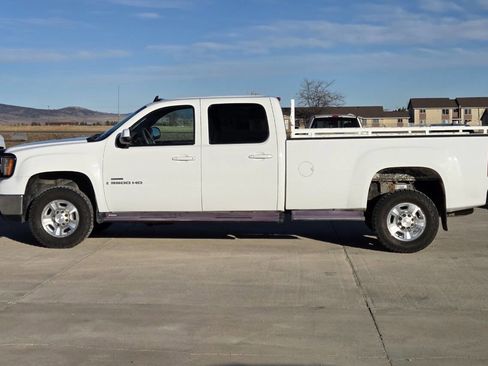 Used 2008 GMC Sierra 3500 SLT image 2