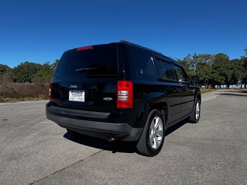 Used 2017 Jeep Patriot Latitude image 5