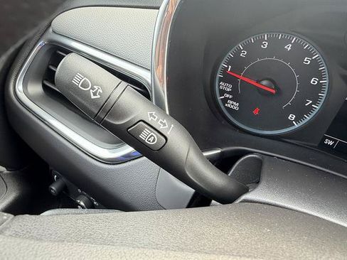 Used 2020 Chevrolet Equinox LS w/ LS Convenience Package FWD image 28