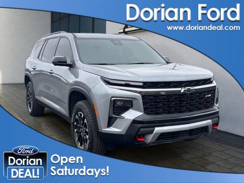 Used 2025 Chevrolet Traverse Z71 w/ Driver Confidence Package image 1