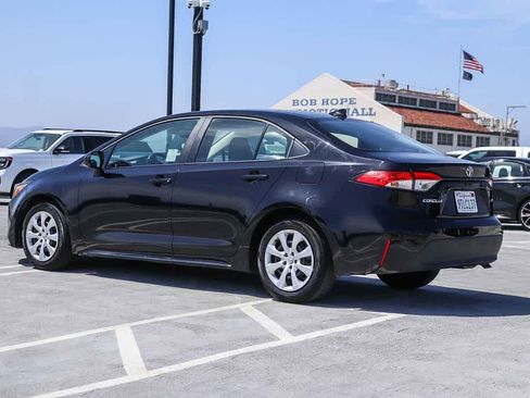 Used 2025 Toyota Corolla LE FWD image 6