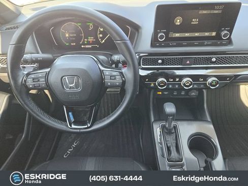 Used 2025 Honda Civic Sport image 28