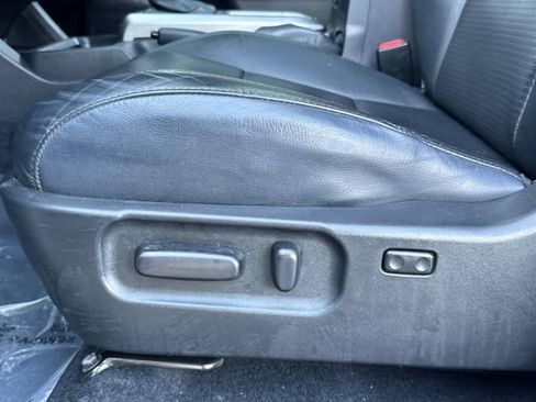 Used 2022 Toyota Tacoma Limited image 13