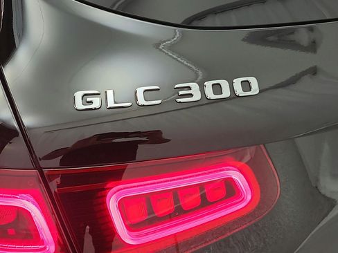 Used 2022 Mercedes-Benz GLC 300 image 36