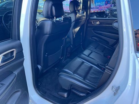 Used 2015 Jeep Grand Cherokee Overland AWD/4WD image 18