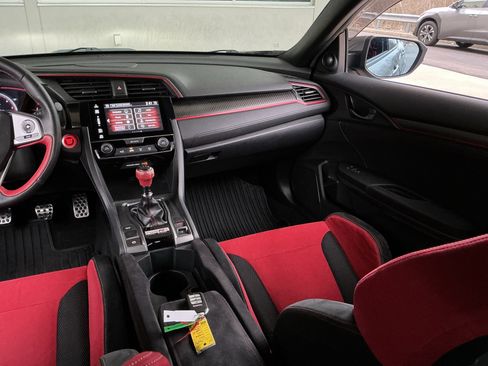 Used 2017 Honda Civic Type R image 16
