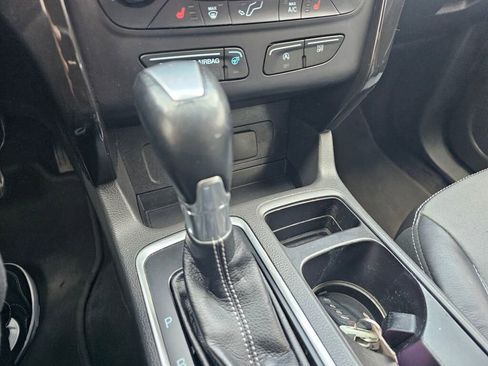 Used 2017 Ford Escape Titanium w/ Canadian Touring Package image 27