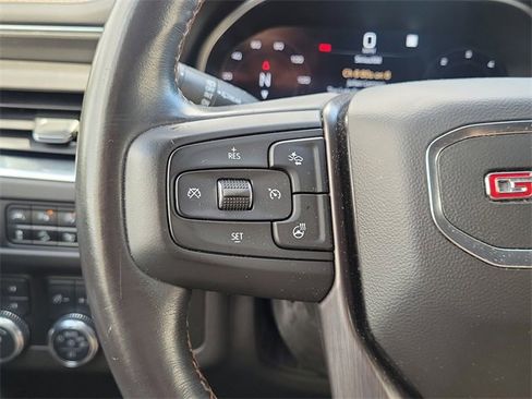 Used 2022 GMC Yukon AT4 w/ Technology Package image 19