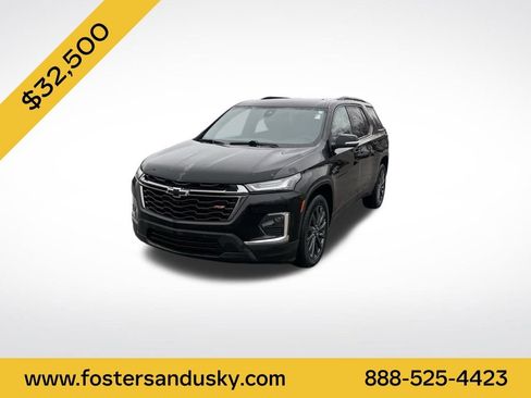 Used 2023 Chevrolet Traverse RS image 1