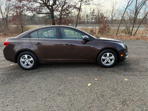 Used 2015 Chevrolet Cruze LT image 3