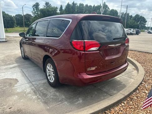 Used 2020 Chrysler Voyager LX w/ Cold Weather Group FWD image 3