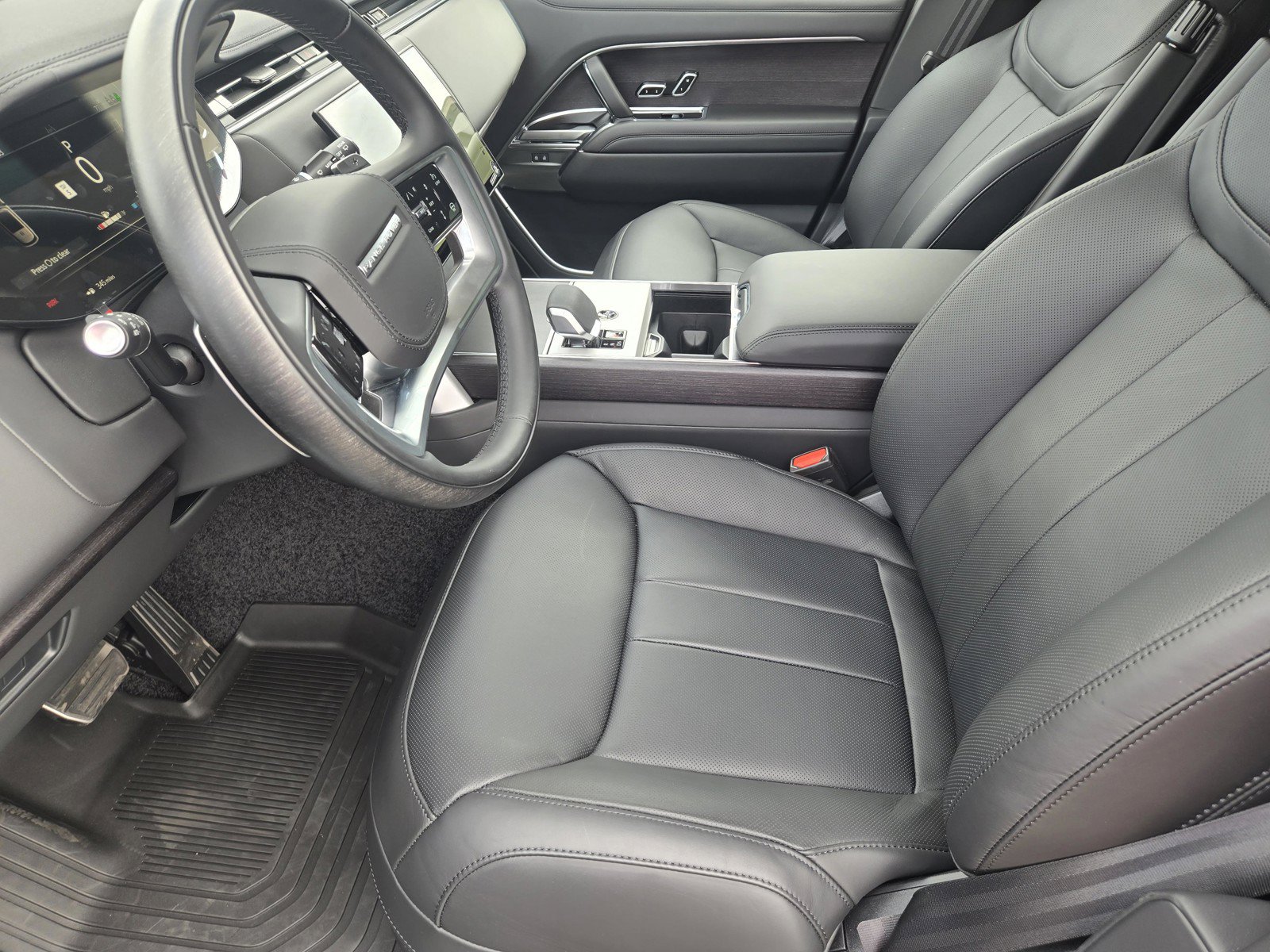 Used 2026 Land Rover Range Rover SE AWD/4WD image 11