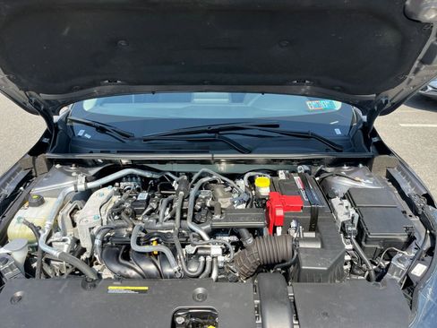 Used 2025 Nissan Sentra SV image 31