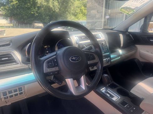 Used 2017 Subaru Outback 2.5i Premium AWD/4WD image 12