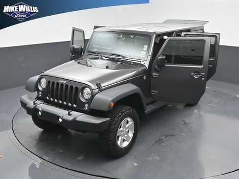 Used 2017 Jeep Wrangler Unlimited Sport w/ Quick Order Package 24S AWD/4WD image 26