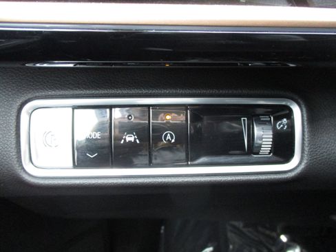 Used 2025 Buick Envision Sport Touring AWD/4WD image 29