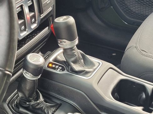 Used 2021 Jeep Wrangler Sport S image 15