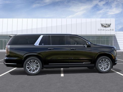 New 2026 Cadillac Escalade ESV Luxury AWD/4WD image 5