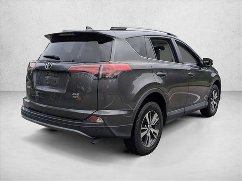 Used 2018 Toyota RAV4 XLE image 5