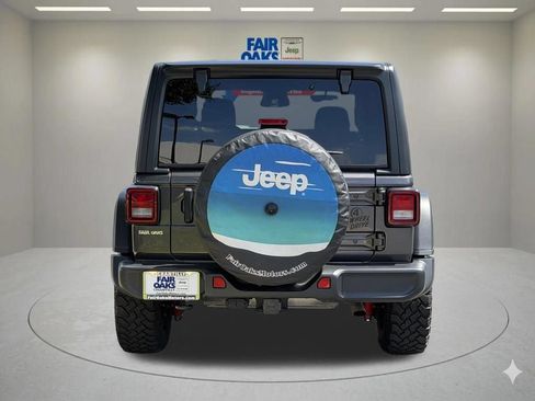 Used 2024 Jeep Wrangler Sport AWD/4WD image 9