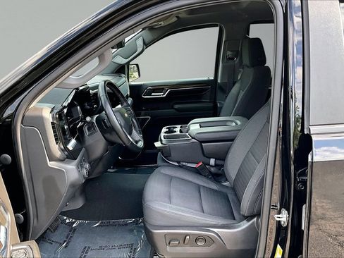 Used 2023 Chevrolet Silverado 1500 LT AWD/4WD image 10