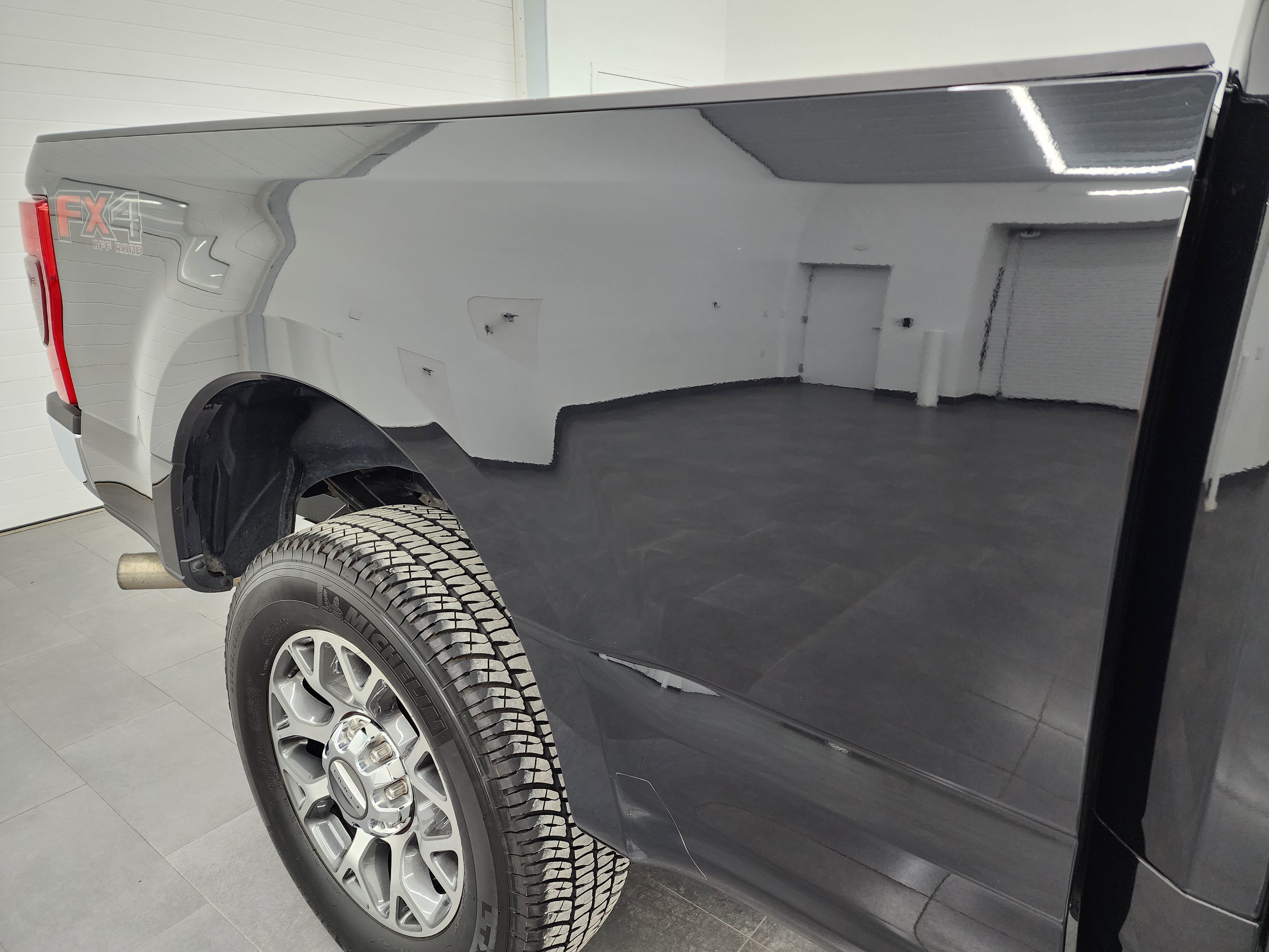 Used 2021 Ford F350 Lariat w/ Lariat Ultimate Package AWD/4WD image 30