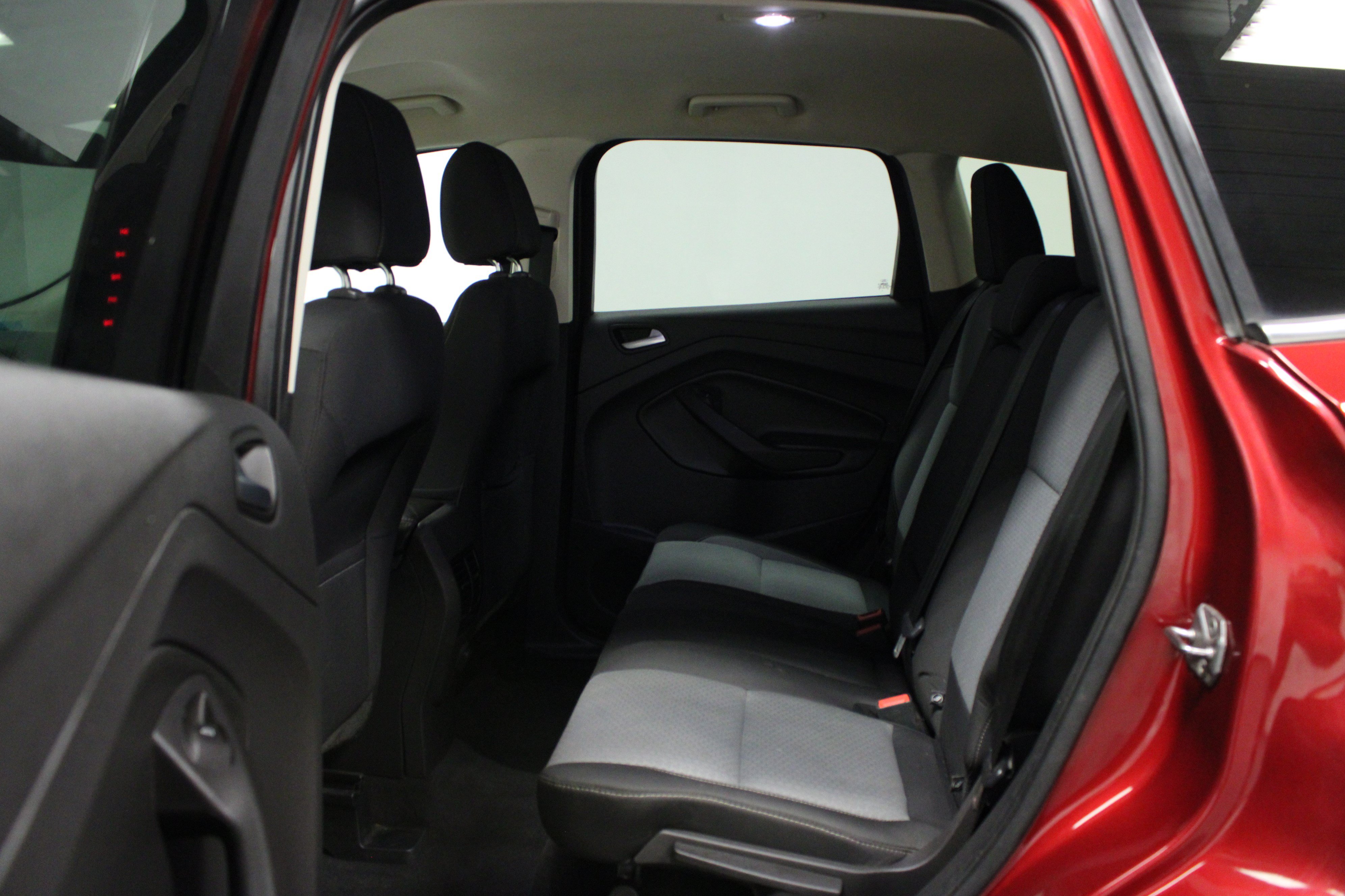 Used 2017 Ford Escape SE AWD/4WD image 13